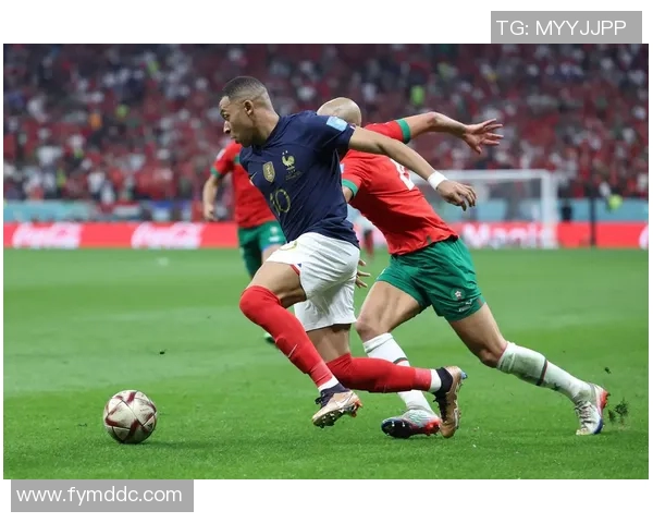 深入了解足球明星与球队的精彩世界与背后故事